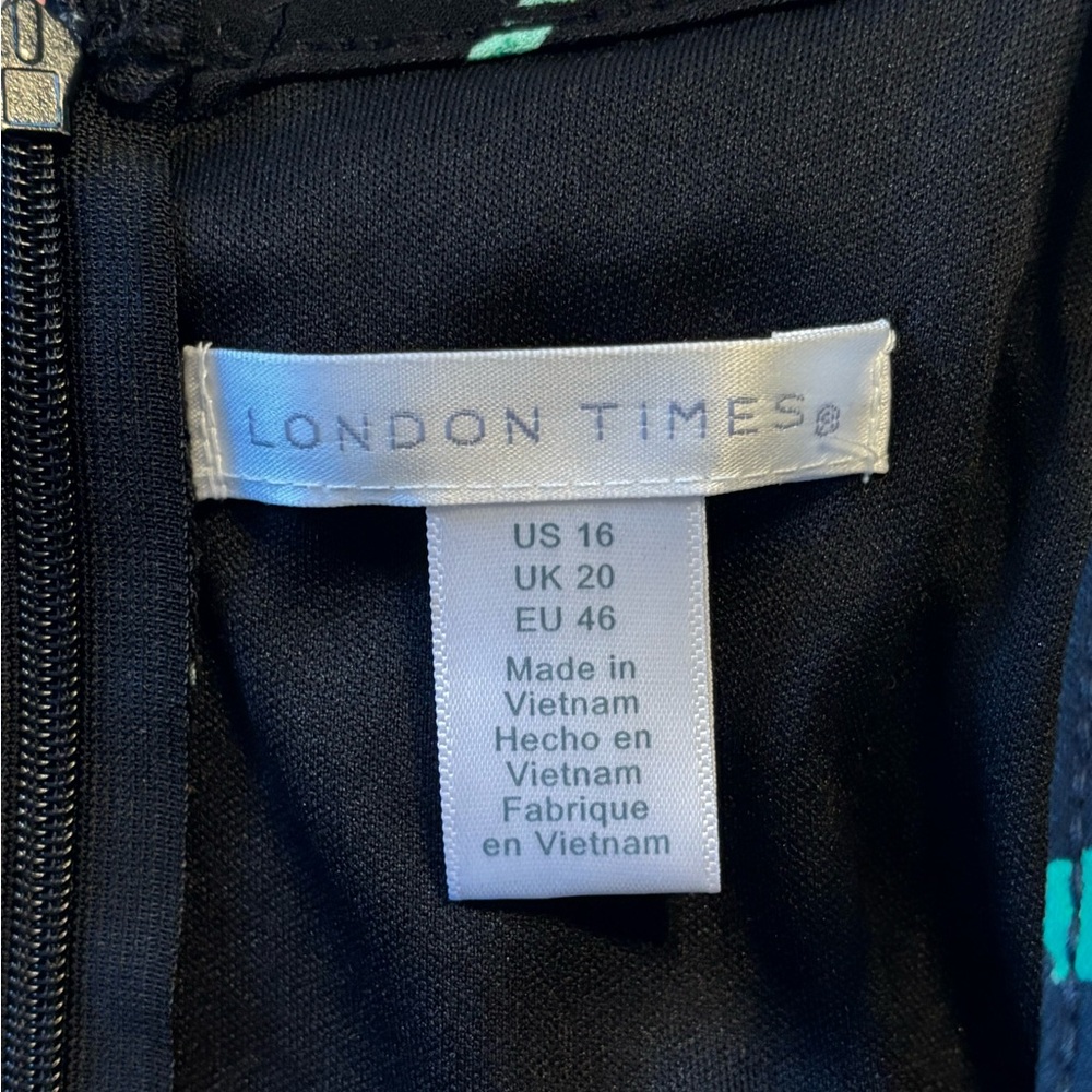 London Times Green Halter Jumpsuit with Tie Detail.  Like New - Picture 2 of 8